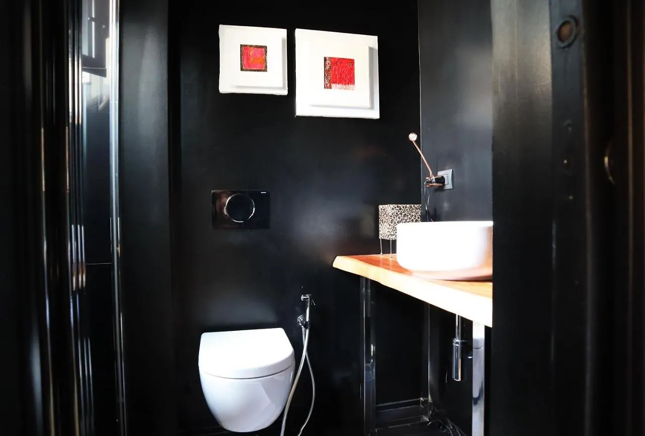 Repubblica Porta Venezia Chic Design Flat Apartment Milan 0*,  Italy